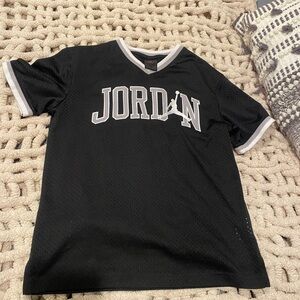 Boys Mesh Jordan Kids Black- Grey & White Trim Jersey Excellent Condition